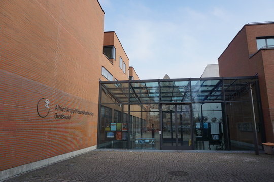 Entrance of the Alfried-Krupp-Wissenschaftskolleg, Martin-Luther-Straße.