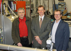 Die Garching-Greifswalder Projektgruppe. Von links nach rechts: Prof. Dr. Lutz Schweikhard, Prof. Dr. Thomas Sunn Pedersen, Dr. Christoph Hugenschmidt.