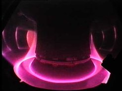 Blick in das 100 Millionen Grad heiße Plasma der Fusionsanlage ASDEX Upgrade