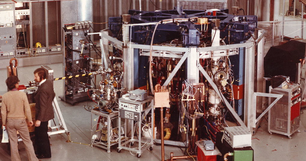 In 1971 IPP is incorporated in the Max Planck Society. In 1973 IPP’s first tokamak device goes into operation – Pulsator (till 1979).