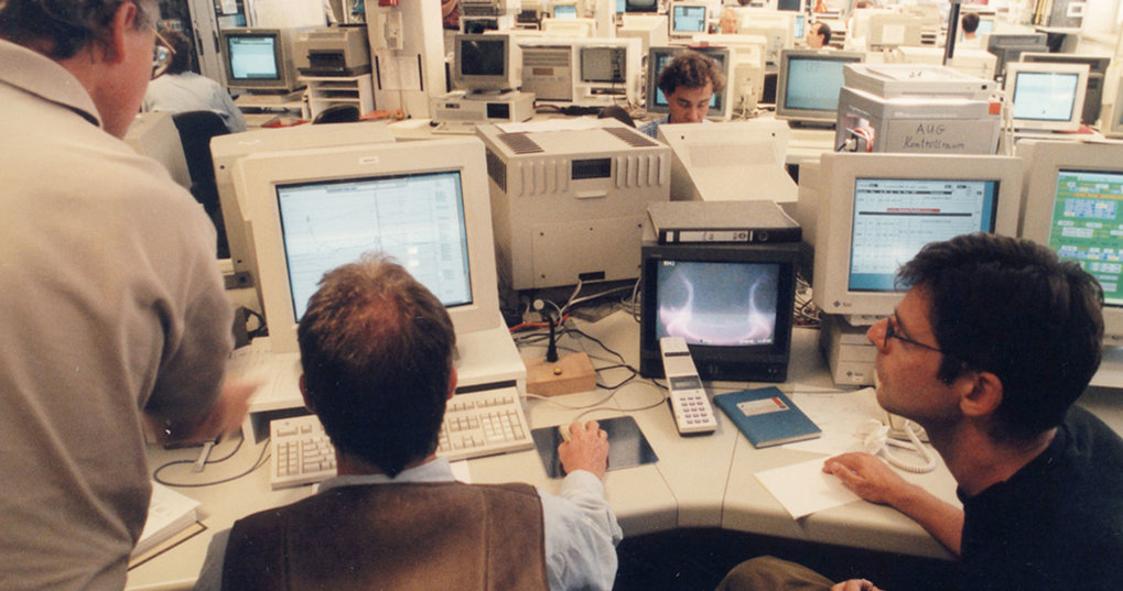 In 1991 the ASDEX Upgrade tokamak goes into operation, then Germany’s largest fusion device.