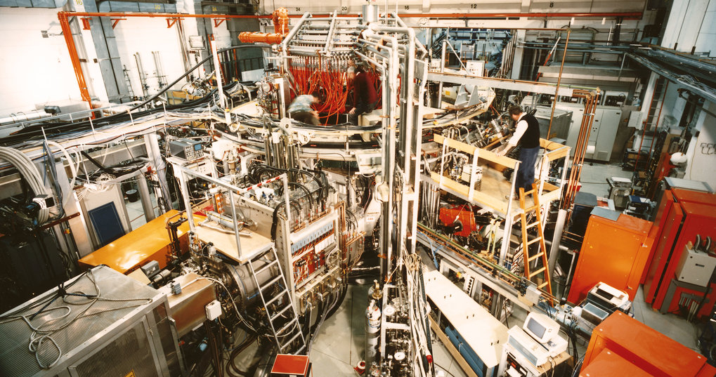 In 1992 Wendelstein 7-AS (1988 - 2002) is the first stellarator to achieve the H-regime.