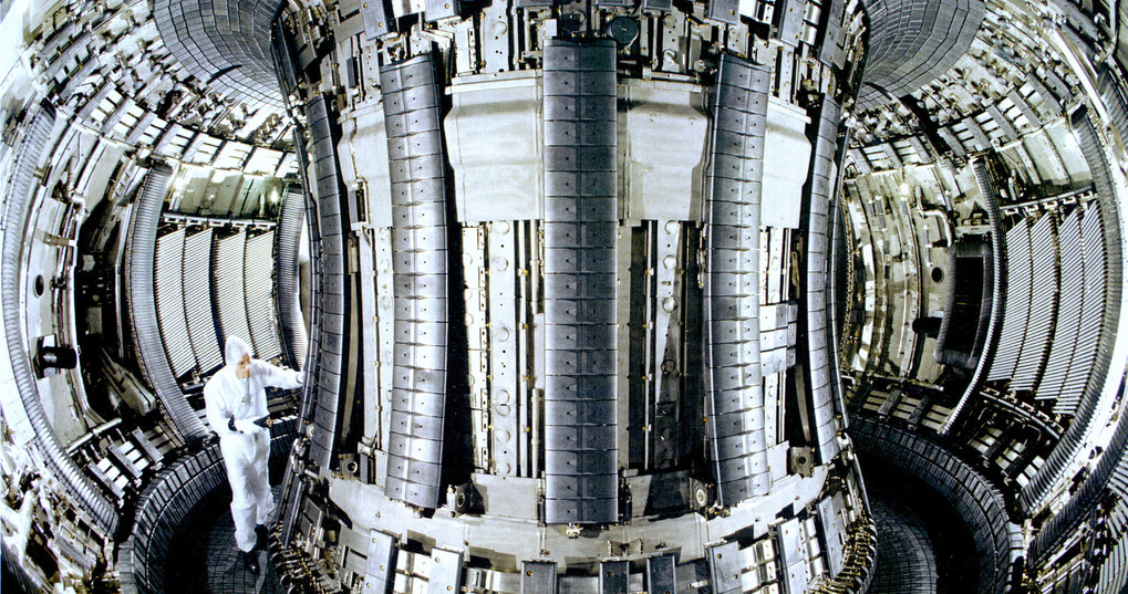 In 1997 JET again achieves world record results: 16 megawatts of fusion power; 65 per cent of the heating power is recovered as fusion power.
