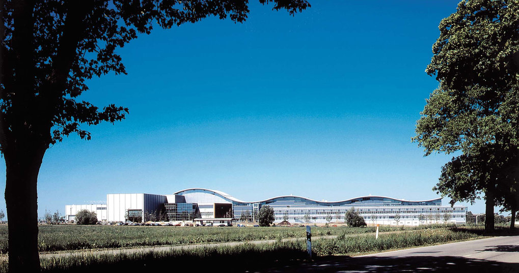 In 2000 the new buildings of the Greifswald Branch of IPP are opened.