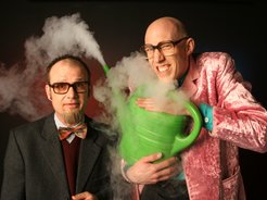 Die Physikanten: Prof. Dr. Liebermann und sein Assistent