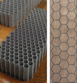Wolfram-Kupfer-Verbund: Zunächst wurde mit Hilfe eines 3D-Druckverfahrens eine dünnwandigen Wolfram-Wabenstruktur hergestellt (links). Sie wurde anschließend mit Kupfer gefüllt (rechts). Auf diese Weise entsteht ein Hochleistungswerkstoff zur Verkleidung wärmebelasteter Plasmagefäßpartien.