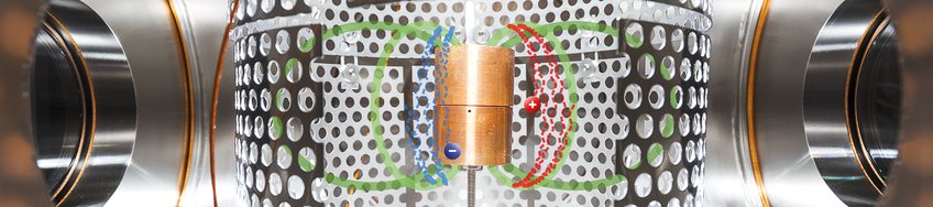 Injection and trapping in a prototype dipole trap