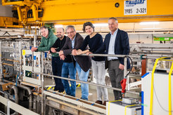 This core team from the IPP in Garching compared plasma measurement data from two discharges at ASDEX Upgrade with the results of GENE simulations: Dr Tim Happel, Dr Tobias Görler, Prof. Dr Frank Jenko, Dr Klara Höfler, Prof. Dr Ulrich Stroth (from left to right).
